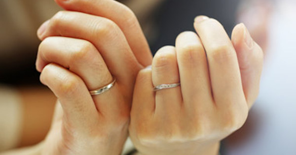「結婚指輪」の画像検索結果